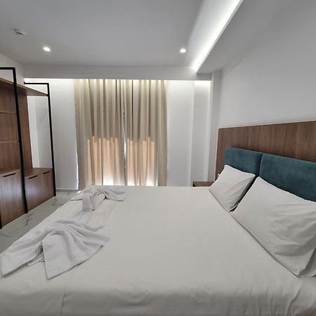 Prestige Hotel Ksamil Bagian luar foto