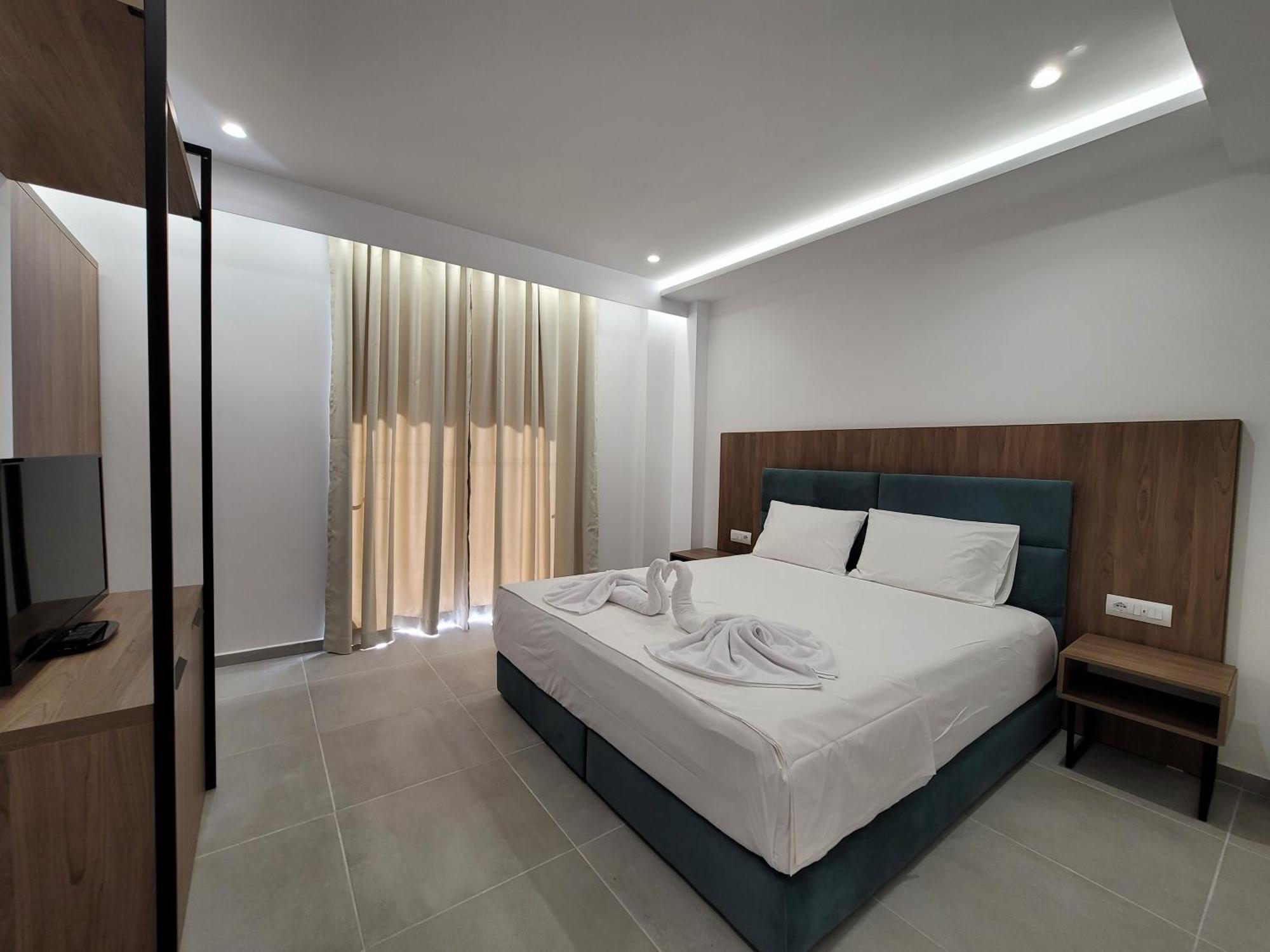Prestige Hotel Ksamil Bagian luar foto