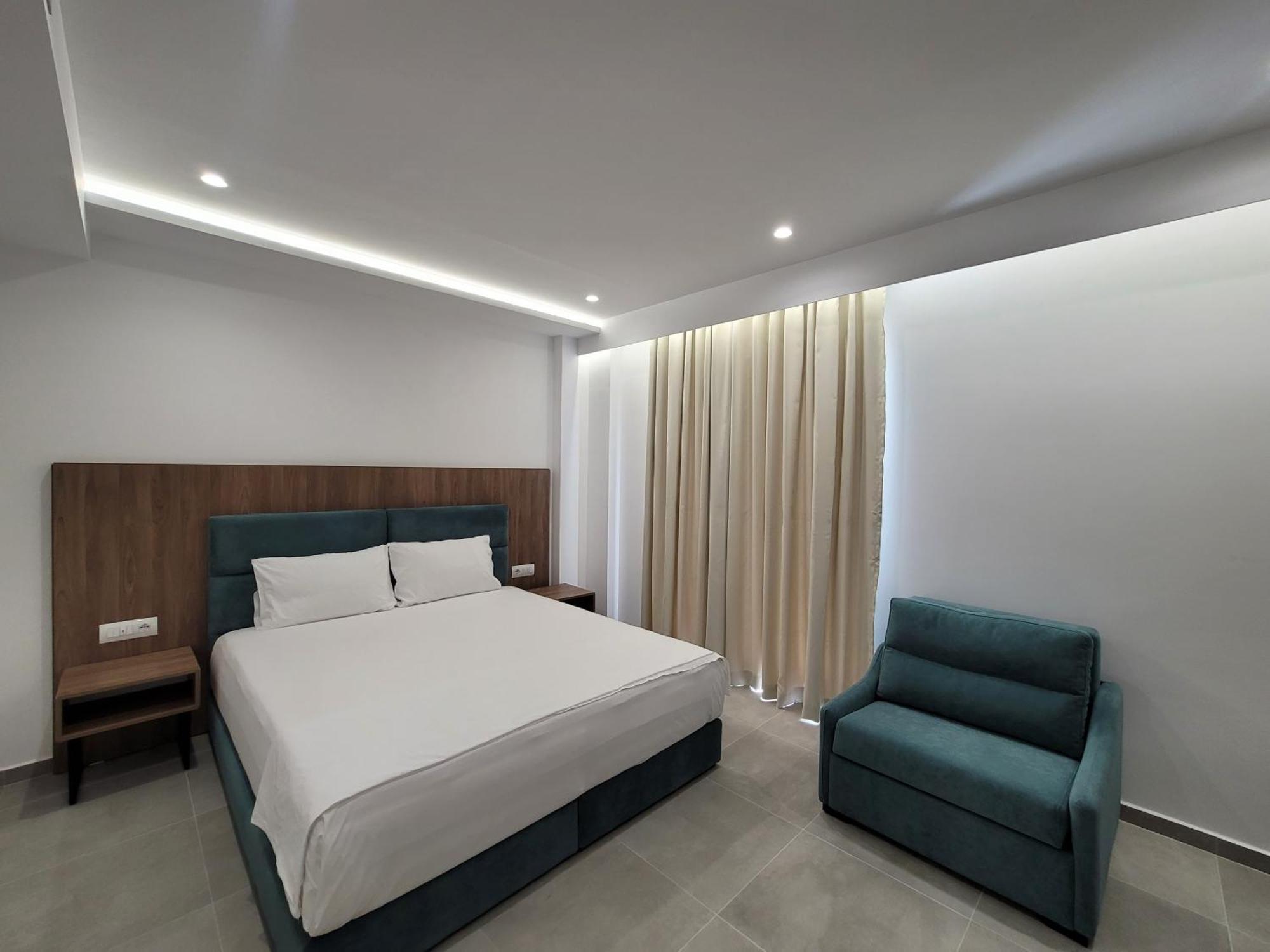 Prestige Hotel Ksamil Bagian luar foto