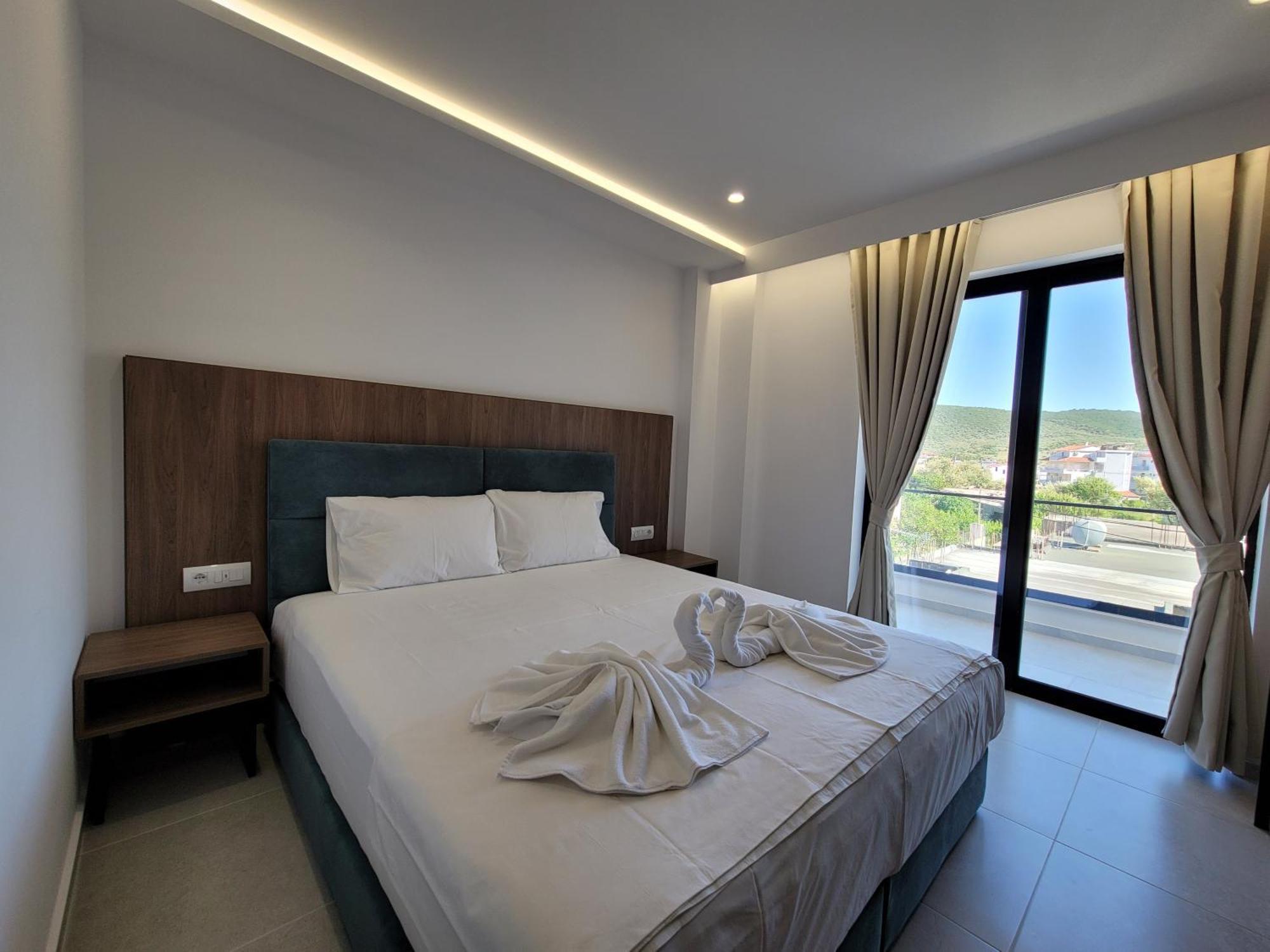 Prestige Hotel Ksamil Bagian luar foto