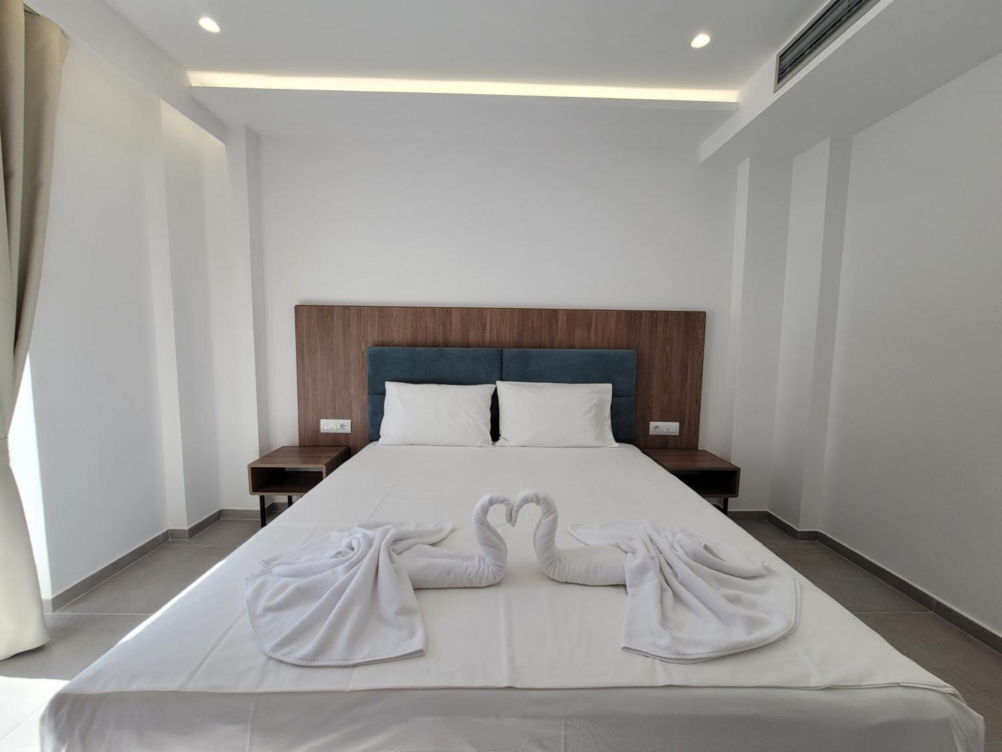 Prestige Hotel Ksamil Bagian luar foto