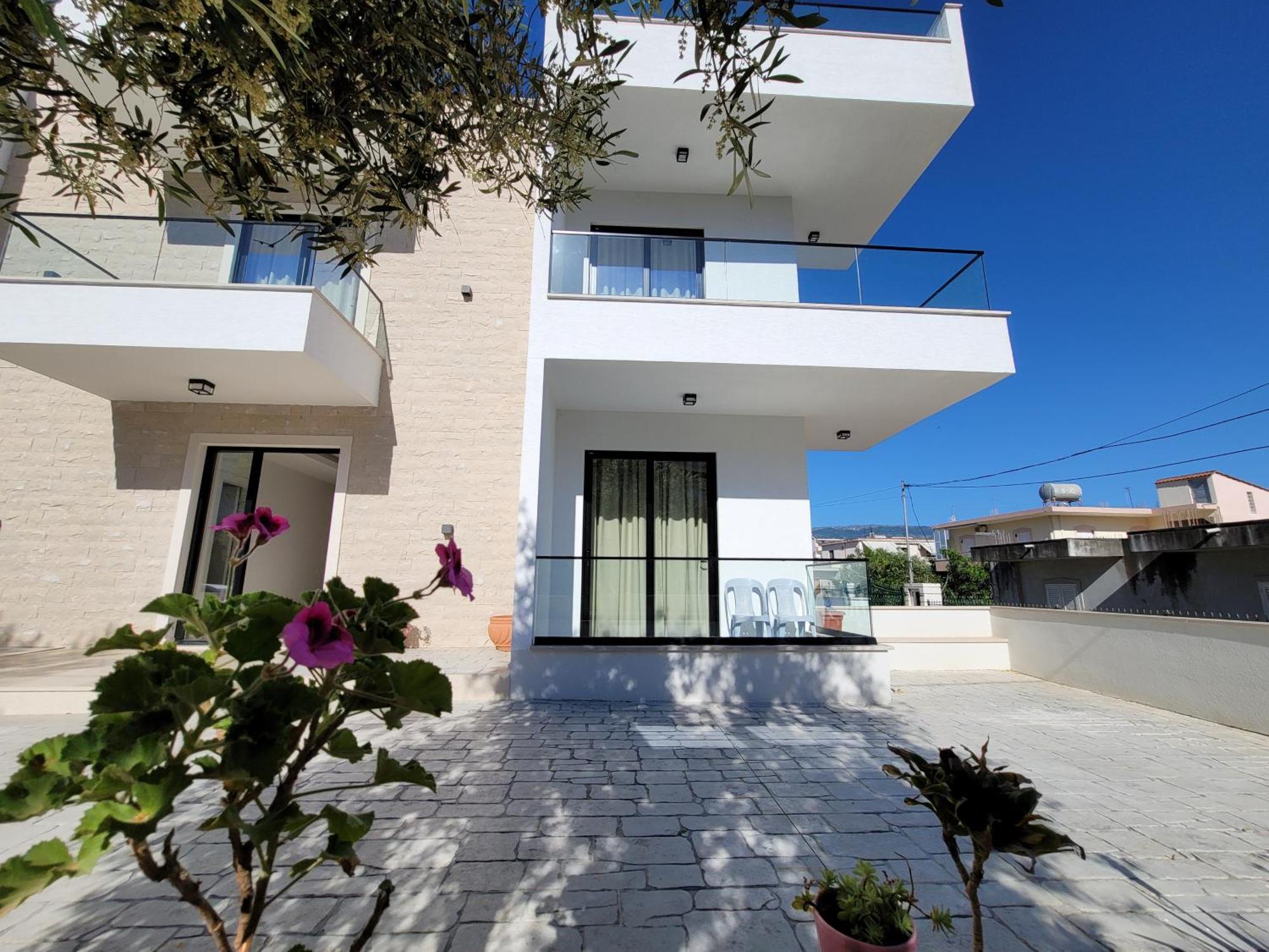 Prestige Hotel Ksamil Bagian luar foto